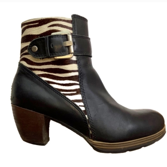 WOLKY Black Zebra Moto Ankle Boots Size 39 - Picture 1 of 15